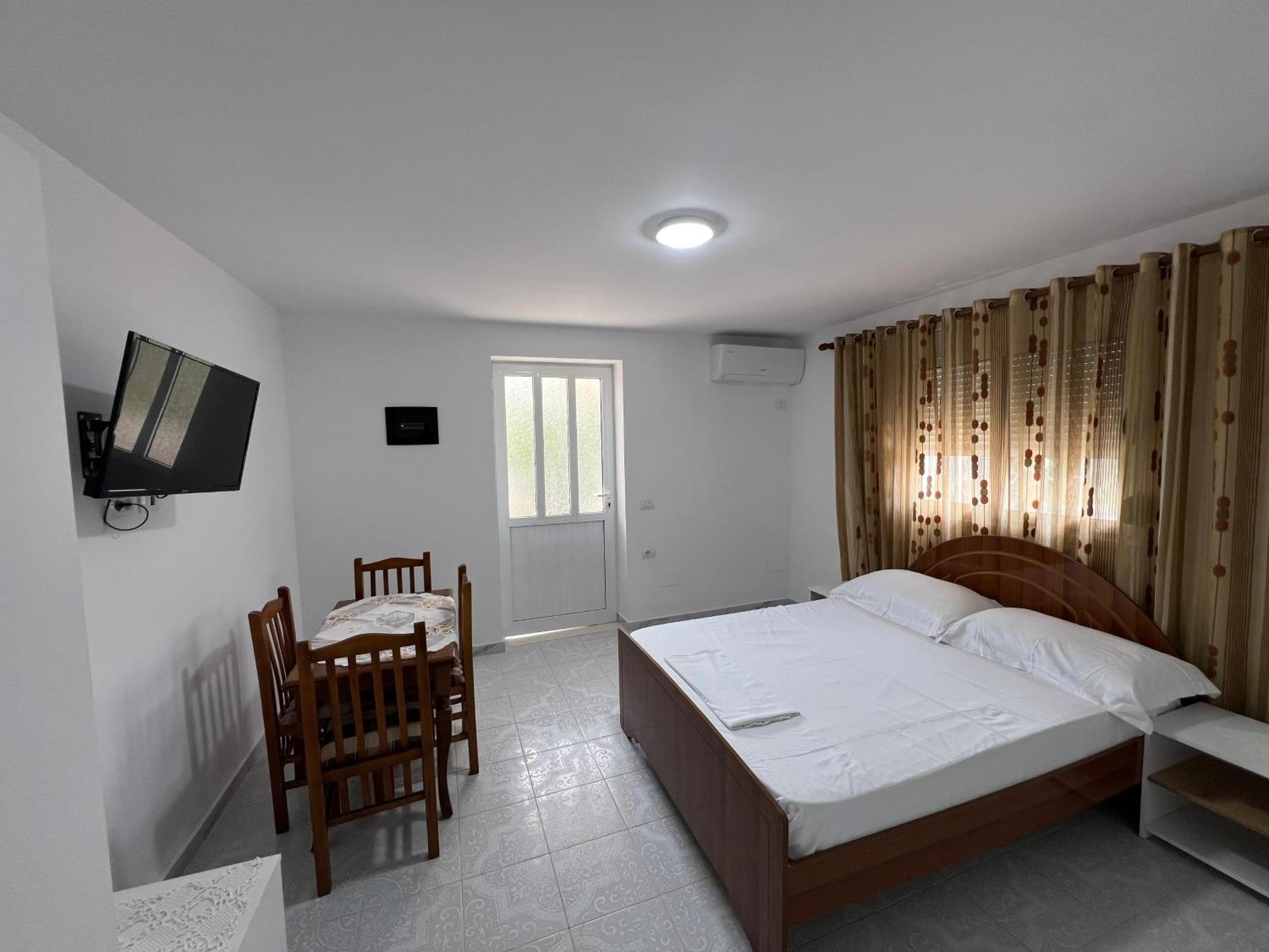 Guest House Vlore Exterior photo